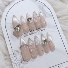 ワンホンネイルチップ ピンク シルバーマグネット ビジュー ちゅるん 上品のサムネイル