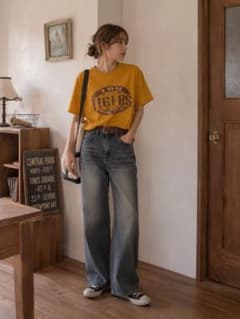 LSU TIGERS 　古着　プリントTシャツ イエローのサムネイル