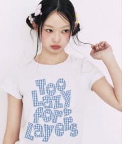 韓国YOUHEE CHECK APPLIQUE LETTERING Tシャツのサムネイル