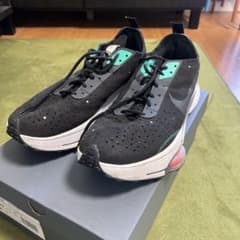 NIKE スニーカー ブラック/グリーンのサムネイル