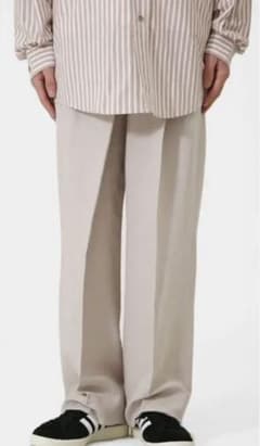 yoke BELTED 2TUCK WIDE TROUSERSのサムネイル
