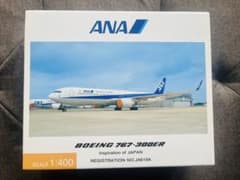 ANA 飛行機模型【2機セット】オマケ付き ANA 飛行機模型【2機セット】オマケ付き - メルカリ