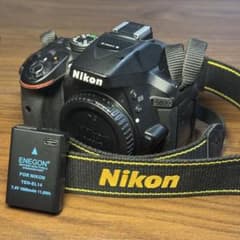 Nikon D5300 バッテリー&ストラップつき ショット数2.2万 ジャンク Nikon D5300 バッテリー&ストラップつき ショット数2.2万 ジャンク