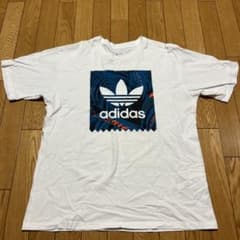 adidas Tシャツのサムネイル