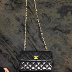 CHANEL ショルダーバックのサムネイル