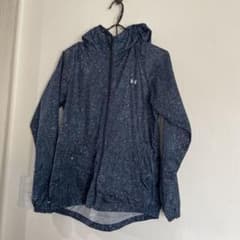 UNDER ARMOUR ウインドブレーカー 総柄のサムネイル