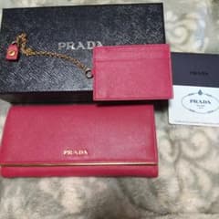 PRADA 長財布 パスケース付き サフィアーノ メタルライン レッド系