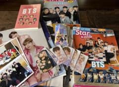 【希少・フランス限定】BTS等 海外雑誌・洋書・ポスター・トレカ まとめ売りのサムネイル