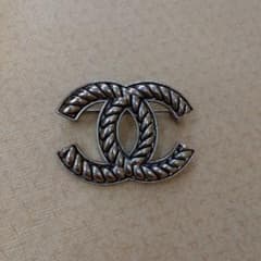 CHANEL ロープデザイン CCロゴブローチ - メルカリ