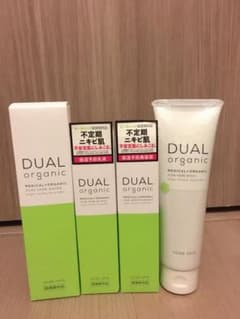 デュアルオーガニック 薬用アクネスキン 4点セットのサムネイル