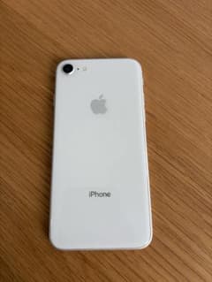 Apple iPhone 8 ホワイト 本体のみのサムネイル
