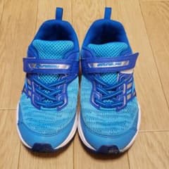 シュンソク子供スニーカー20センチのサムネイル