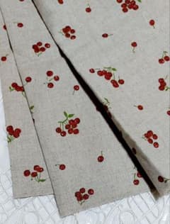 【未使用 人気♡】さくらんぼ柄 生地 チェリー柄 約110cm ×100cm 布のサムネイル