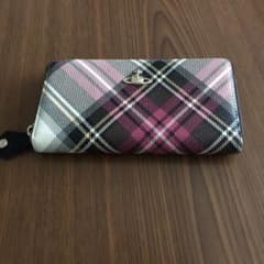 ヴィヴィアンの財布のサムネイル
