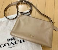 COACH ベージュ ショルダーバッグのサムネイル