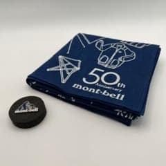 mont-bell 50周年記念 バンダナ ピンバッジ セットのサムネイル
