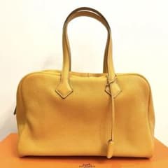 極美品！エルメス「ヴィクトリア35」ムタード - メルカリ