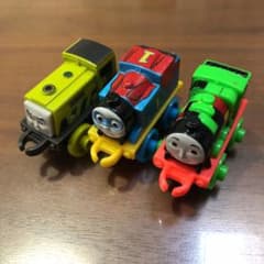ミニミニトーマス 三台 - メルカリ