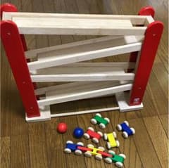 木のおもちゃ くるくるスロープ 車のサムネイル