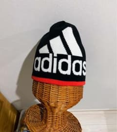 【美品】adidas アディダス ニット帽 ビーニー（大人用）のサムネイル