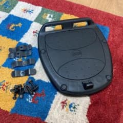 中古 GIVI (ジビ) バイク用 ベースプレート 樹脂製 モノロックケース用のサムネイル