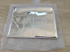 NARS シルバー ポーチ