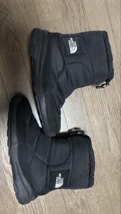 THE NORTH FACE ヌプシ ブーティ ブラックのサムネイル