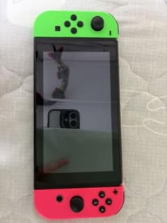 Nintendo Switch 本体 グリーンとピンクのサムネイル