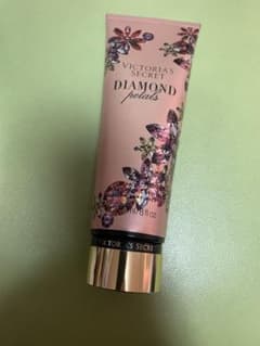 ヴィクトリアシークレットDiamond Petals ボディローションのサムネイル