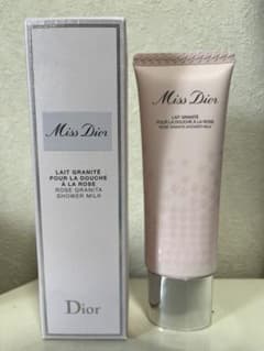 Dior  ミルクスクラブのサムネイル