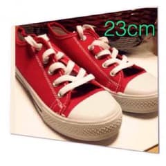 訳あり、新品赤スニーカー男女用のサムネイル