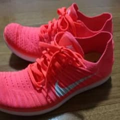 NIKE ランニングシューズのサムネイル