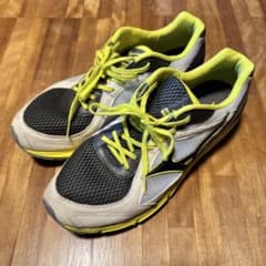 【値段交渉可】Mizuno WAVE AERO ランニングシューズJP28.5のサムネイル