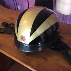 中古 オートバイ ヘルメット ダビダ 英国製 Lサイズ 黒×金ツートンカラーのサムネイル