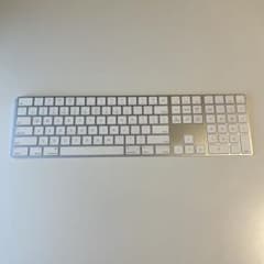 Apple Magic Keyboard A1843のサムネイル