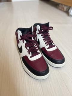NIKE スニーカー ボルドー ブラック ホワイトのサムネイル