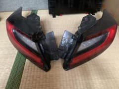 トヨタ 86 純正 テールランプ 左右セット（美品・キズなし）のサムネイル