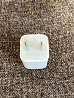 iPhone 純正 USBアダプタ 電源プラグ コンセント充電器　１個のサムネイル