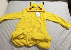 ポケットモンスター ピカチュウ 着ぐるみ Mサイズ　ハンガー付きのサムネイル