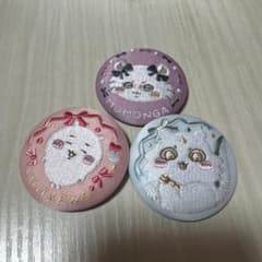 ちいかわ モモンガ あのこ 刺繍缶バッジのサムネイル