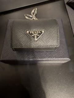極美品PRADA サフィアーノレザー AirPodsケースキーケース ブラック