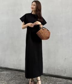 anuans フレアスリーブカットワンピース - メルカリ