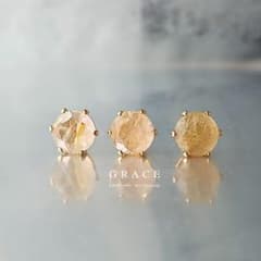 【再販】大人気！大粒AAA宝石質ルチルクォーツのひと粒ピアス 金属アレルギー対応のサムネイル