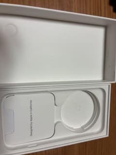 Apple iPhone SE(第3世代)空箱のサムネイル
