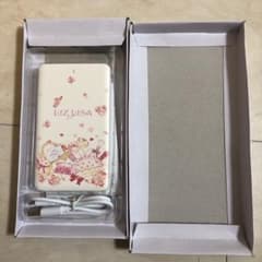 リズリサ　ノベルティ　モバイルバッテリーのサムネイル