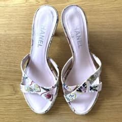CHANEL マルチカラー クロスストラップ ミュール35.5 CHANEL マルチカラー クロスストラップ ミュール35.5 - メルカリ