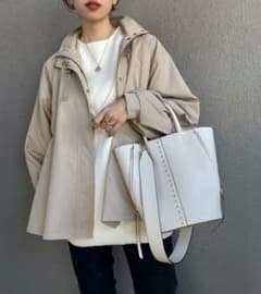 ☆Emma Taylor☆ 2wayマウンテンパーカー　ベージュ　新品未使用のサムネイル