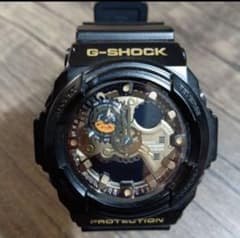 CASIO G-SHOCK GA300A ゴールド✖︎ブラックのサムネイル