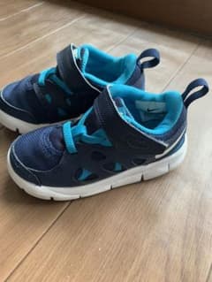 ☆NIKE ナイキ スニーカー13cm☆のサムネイル