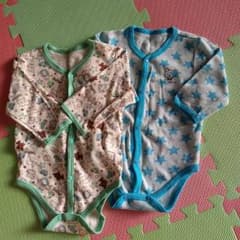 ☆美品☆男の子用 長袖ロンパース 80cm♡２枚セットのサムネイル